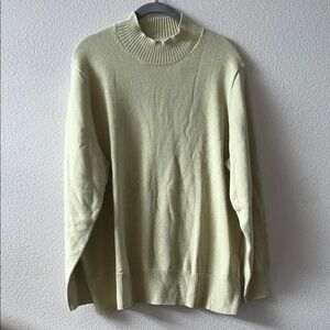 Old Navy Women's Light Green Turtleneck Sweater